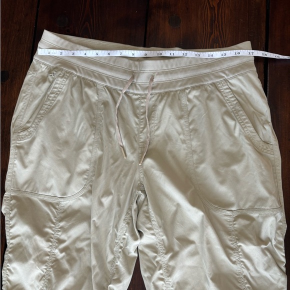 The North Face Pants Beige Ruched Hiking Casual Outdoor Cropped Capris Womens XL - Picture 6 of 11